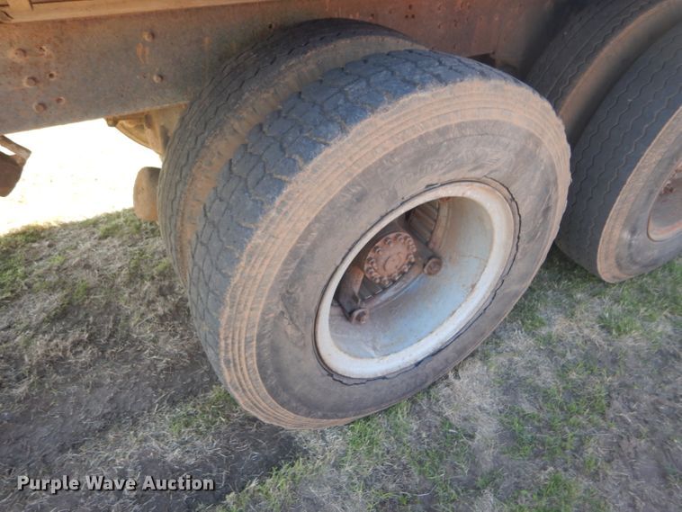 image for item DD4502 1978 Chevrolet 700 silage truck