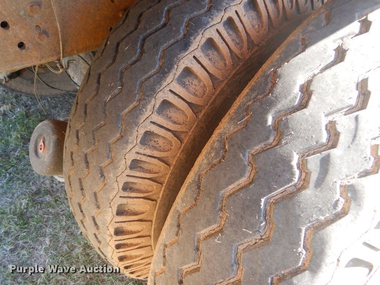 image for item DD4502 1978 Chevrolet 700 silage truck