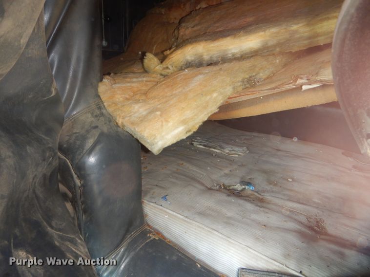 image for item DD4505 1987 International semi truck