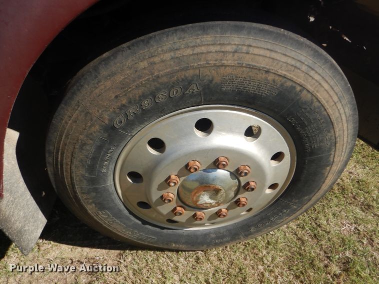 image for item DD4505 1987 International semi truck