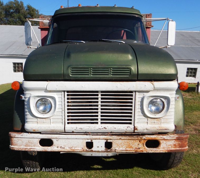 image for item DD4508 1969 Ford 600 grain truck