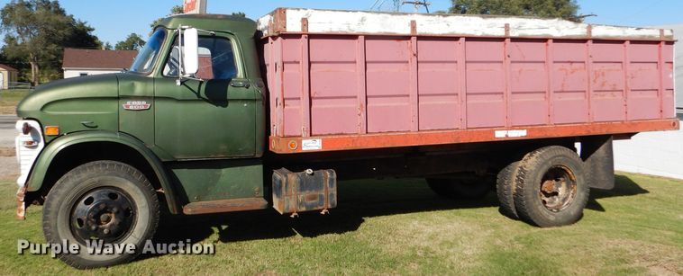 image for item DD4508 1969 Ford 600 grain truck