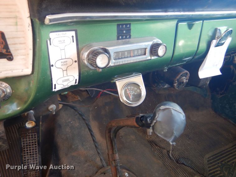 image for item DD4508 1969 Ford 600 grain truck