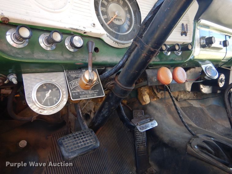 image for item DD4508 1969 Ford 600 grain truck