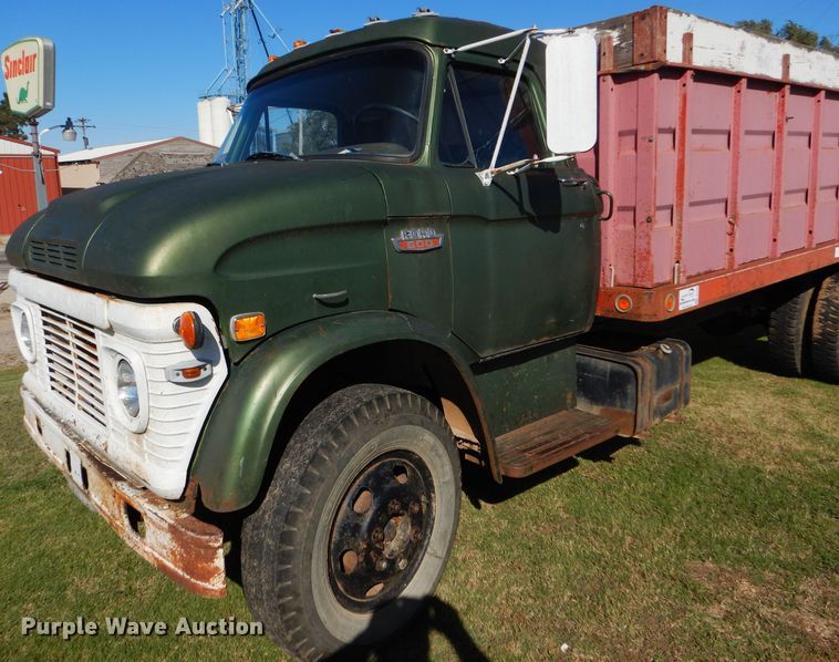 image for item DD4508 1969 Ford 600 grain truck