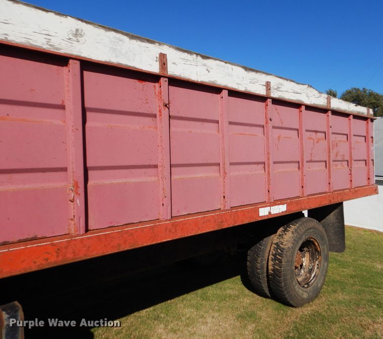 image for item DD4508 1969 Ford 600 grain truck