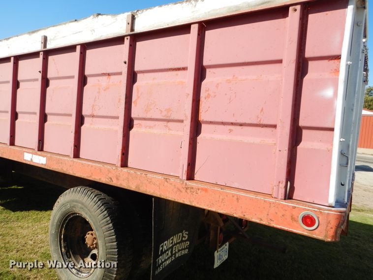 image for item DD4508 1969 Ford 600 grain truck