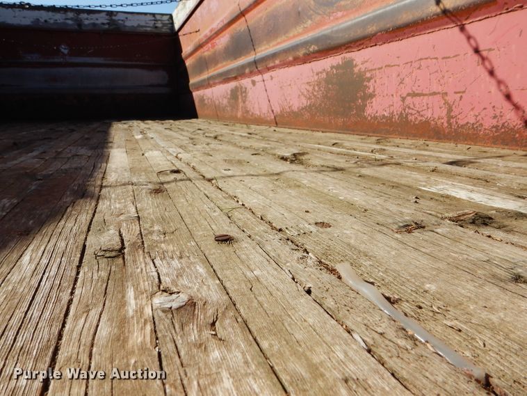 image for item DD4508 1969 Ford 600 grain truck