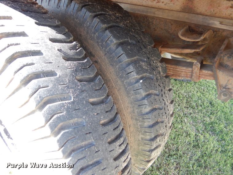 image for item DD4508 1969 Ford 600 grain truck