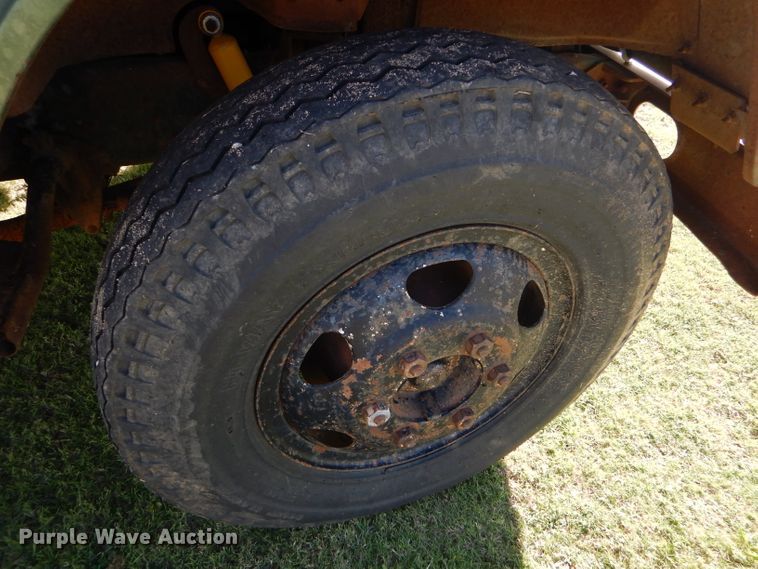 image for item DD4508 1969 Ford 600 grain truck