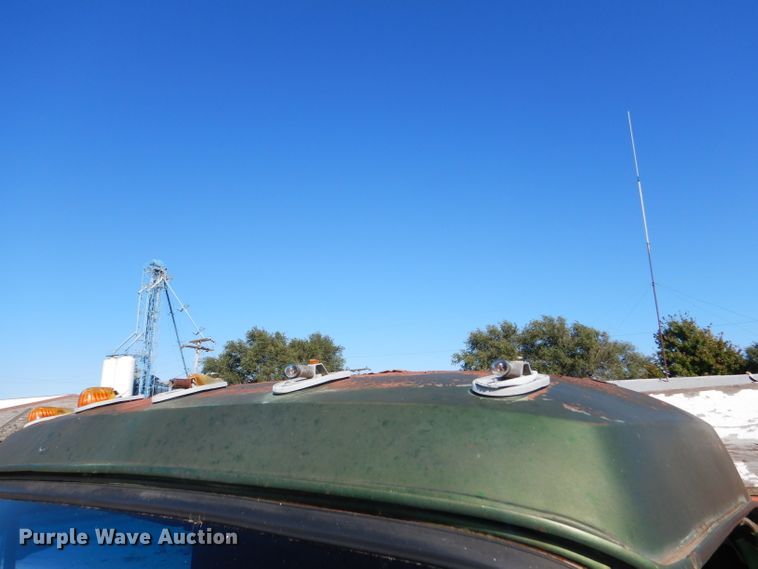 image for item DD4508 1969 Ford 600 grain truck