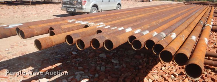 image for item DD4512 Approximately 20 oilfield pipes