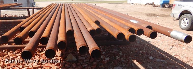 image for item DD4512 Approximately 20 oilfield pipes