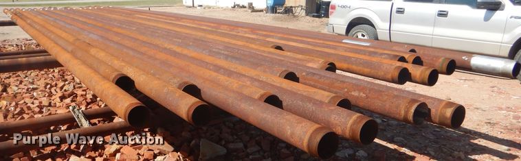 image for item DD4512 Approximately 20 oilfield pipes