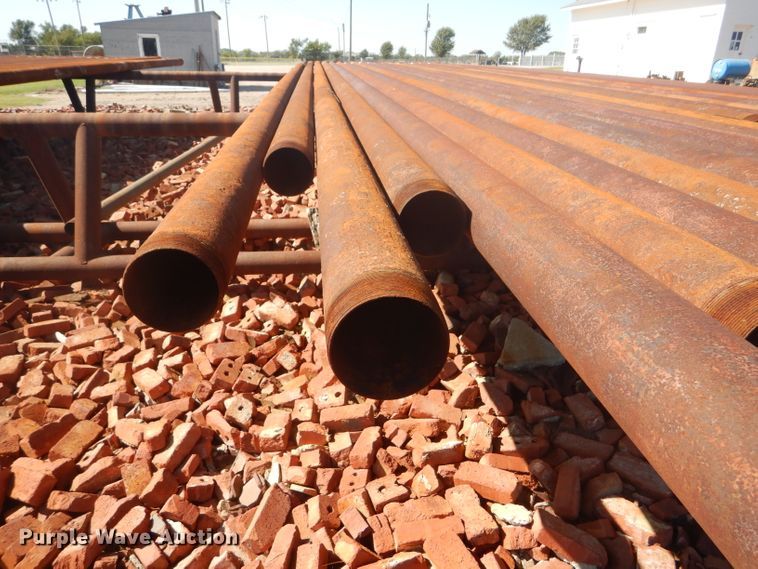 image for item DD4512 Approximately 20 oilfield pipes