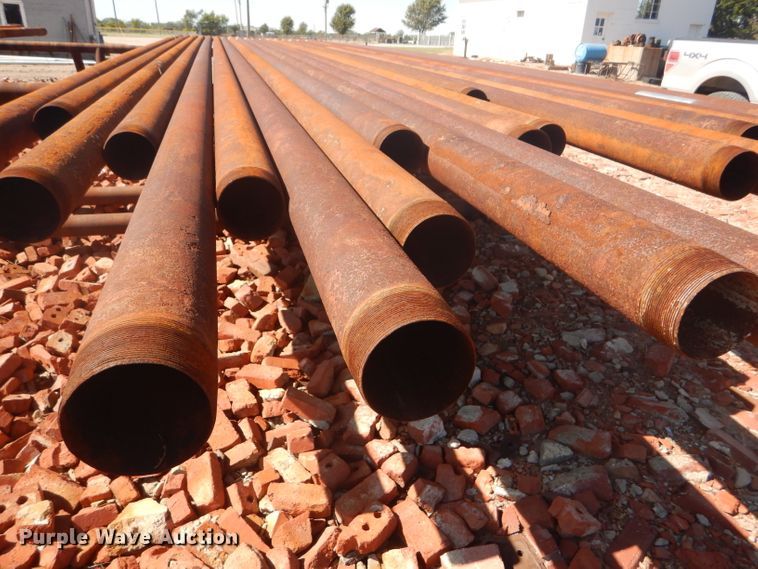 image for item DD4512 Approximately 20 oilfield pipes