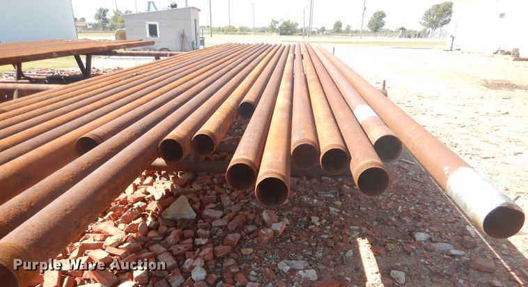 image for item DD4512 Approximately 20 oilfield pipes