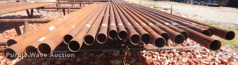 image for item DD4513 Approximately 20 oilfield pipes