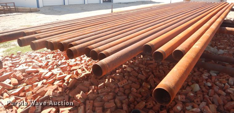 image for item DD4513 Approximately 20 oilfield pipes