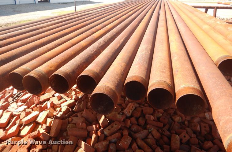 image for item DD4513 Approximately 20 oilfield pipes