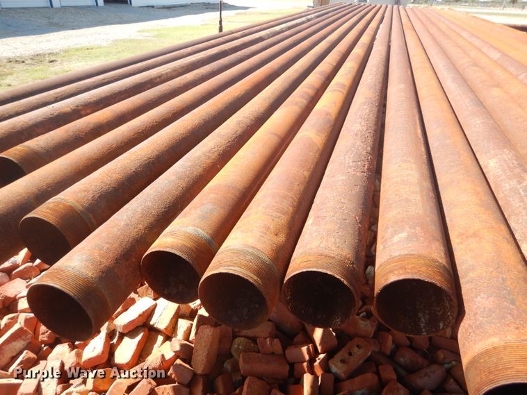 image for item DD4513 Approximately 20 oilfield pipes