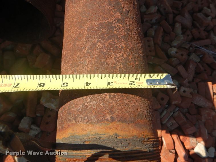 image for item DD4513 Approximately 20 oilfield pipes