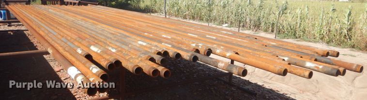 image for item DD4515 Approximately 37 oilfield pipes