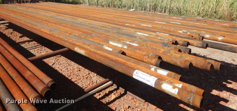 image for item DD4515 Approximately 37 oilfield pipes