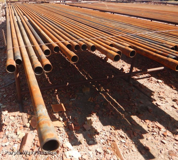 image for item DD4515 Approximately 37 oilfield pipes