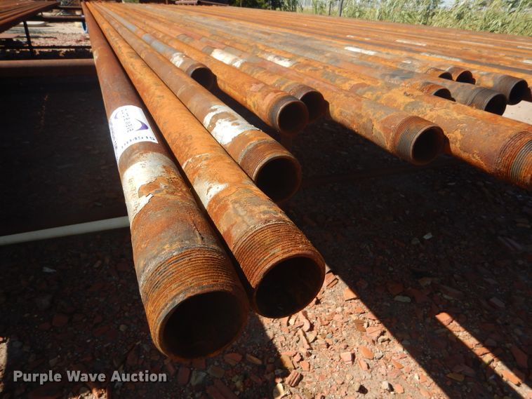 image for item DD4515 Approximately 37 oilfield pipes