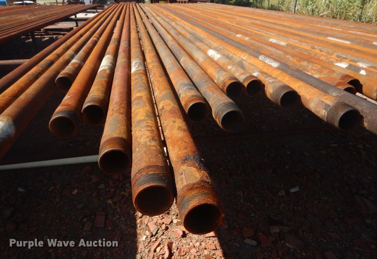 image for item DD4515 Approximately 37 oilfield pipes