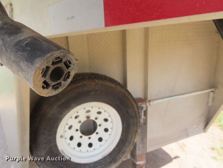 image for item DD6405 2005 Travalong livestock trailer