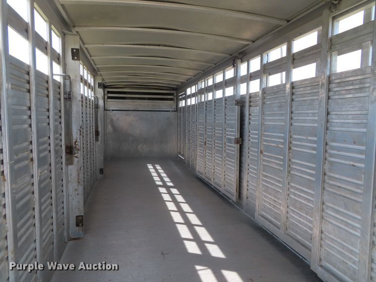 image for item DD6405 2005 Travalong livestock trailer