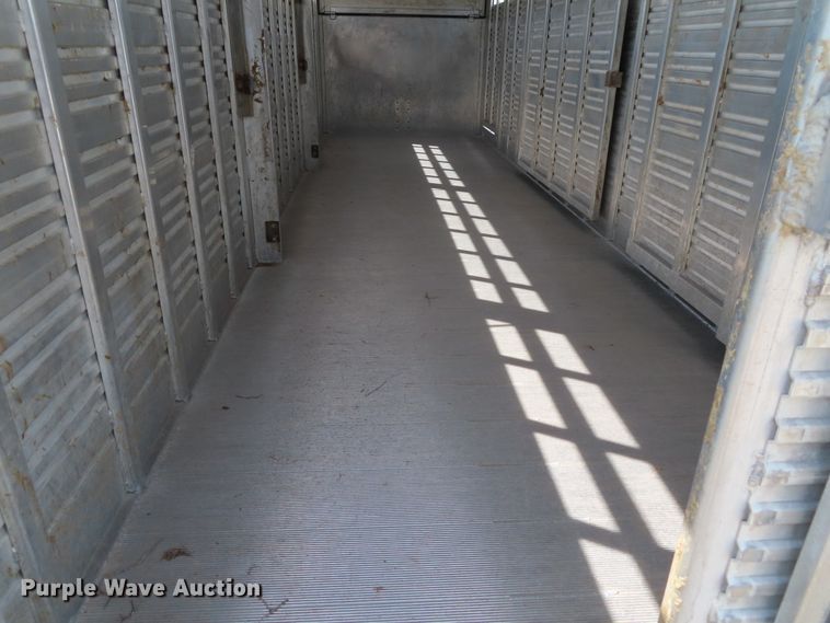 image for item DD6405 2005 Travalong livestock trailer