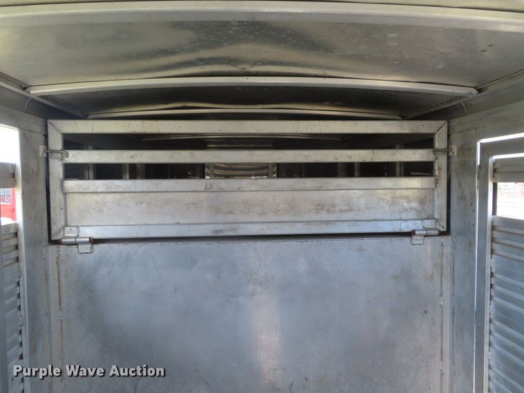 image for item DD6405 2005 Travalong livestock trailer