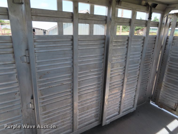 image for item DD6405 2005 Travalong livestock trailer