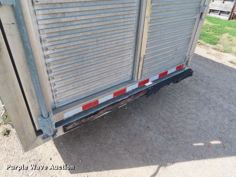image for item DD6405 2005 Travalong livestock trailer