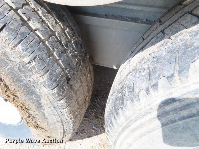 image for item DD6405 2005 Travalong livestock trailer
