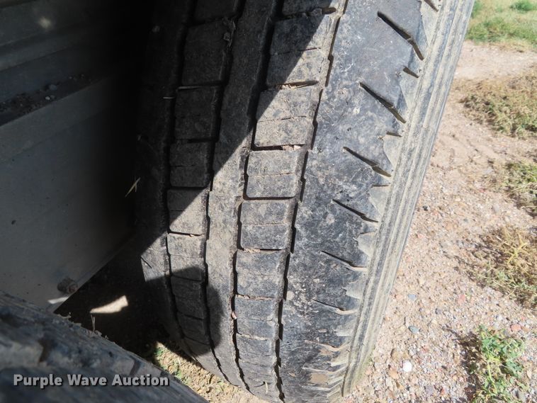 image for item DD6405 2005 Travalong livestock trailer