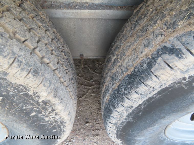 image for item DD6405 2005 Travalong livestock trailer