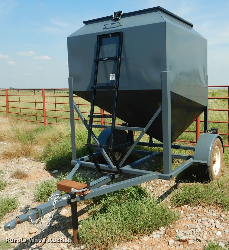 image for item DF2216 LV Versa Tote 99164 seed tender