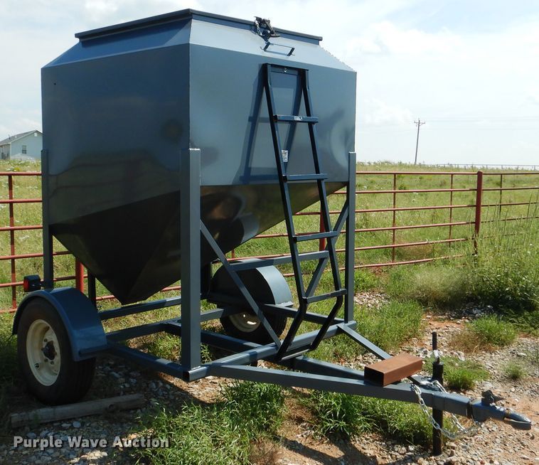 image for item DF2216 LV Versa Tote 99164 seed tender