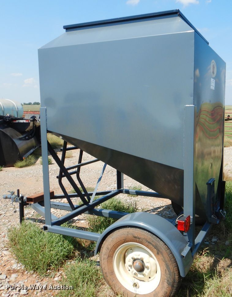 image for item DF2216 LV Versa Tote 99164 seed tender