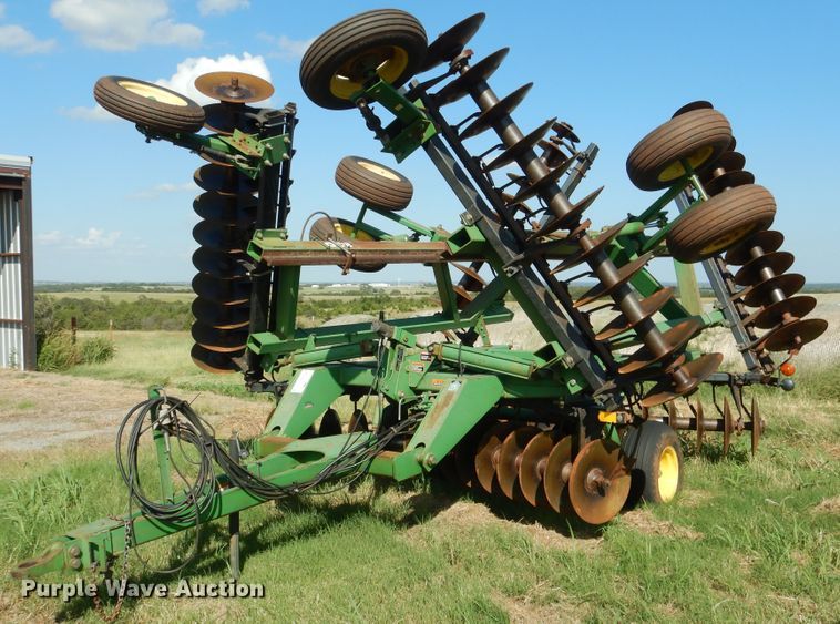 image for item DF2220 John Deere 630 disk