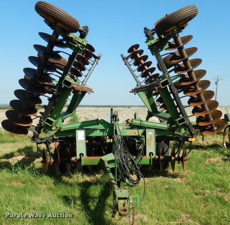 image for item DF2220 John Deere 630 disk