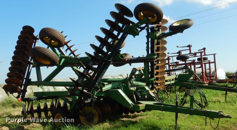 image for item DF2220 John Deere 630 disk