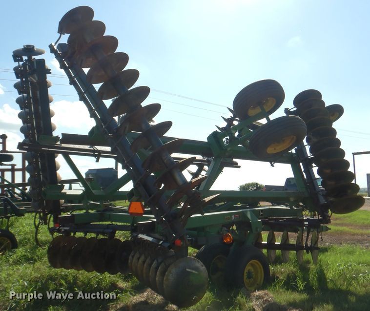 image for item DF2220 John Deere 630 disk