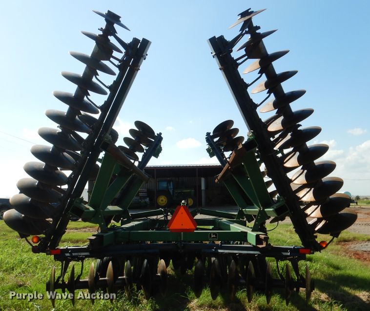 image for item DF2220 John Deere 630 disk