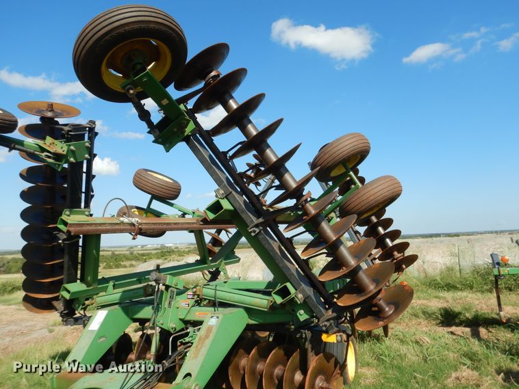 image for item DF2220 John Deere 630 disk