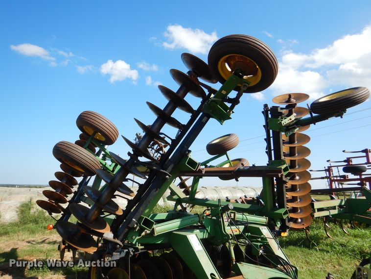 image for item DF2220 John Deere 630 disk